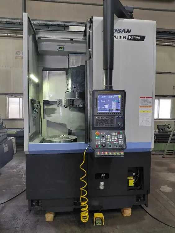 Doosan DN SOLUTIONS PUMA V8300R   Table diameter: 24 in