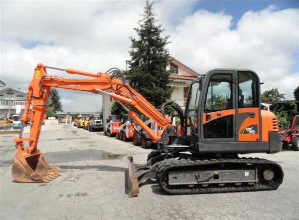 Doosan Dx 75 Compact Excavator
