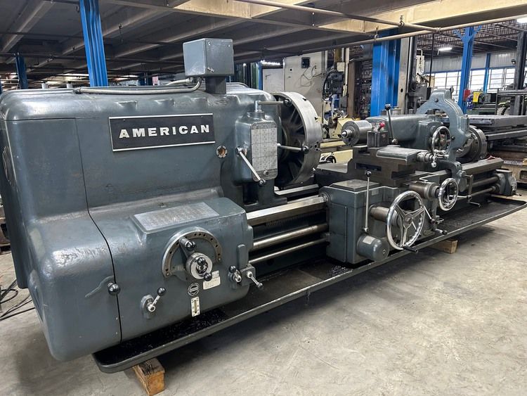 American ENGINE LATHE 900 RPM (variable) Style G