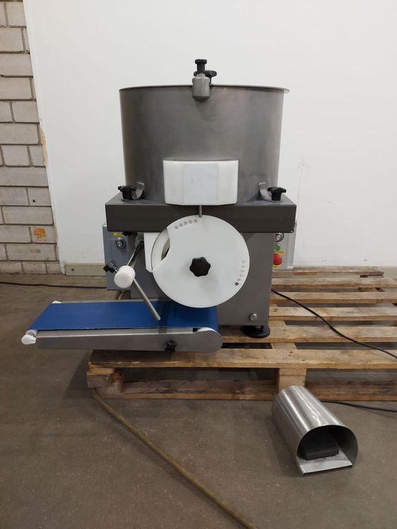 Deighton I4000, Forming Machine