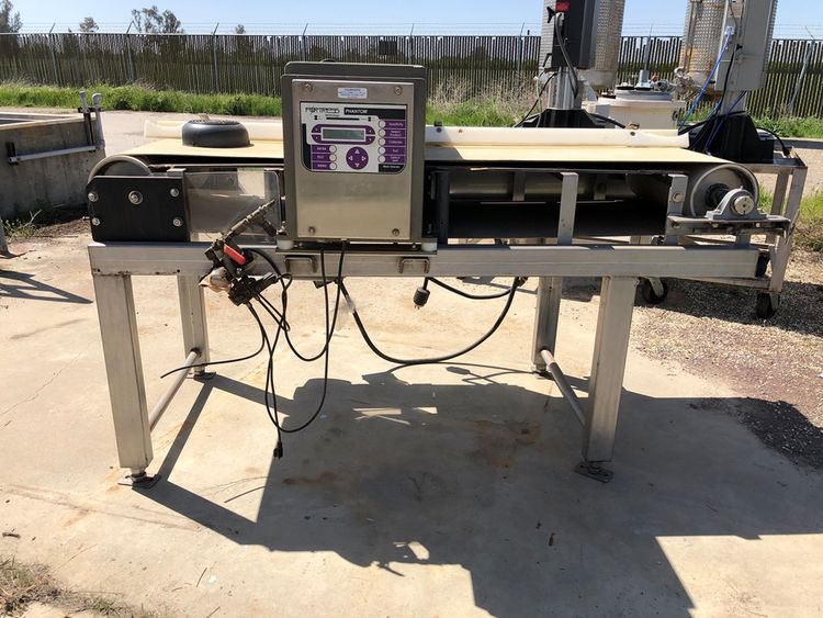 Fortress Phantom metal detector