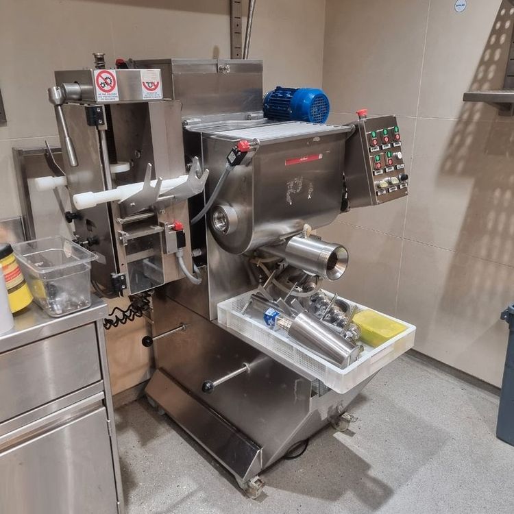 OSTONI P55R Pasta and Ravioli Machine