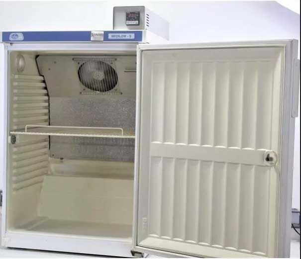 Selecta MEDILOW-S Cooled incubator