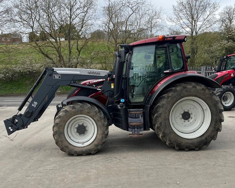 Valtra N154D Tractor