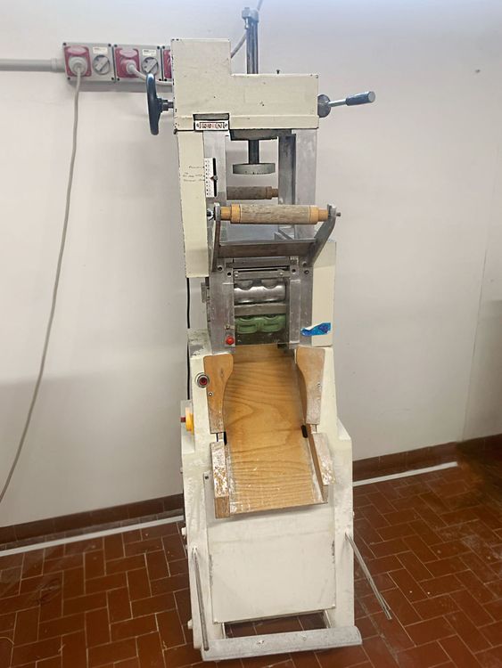 4 Saima RS 81 Ravioli Maker