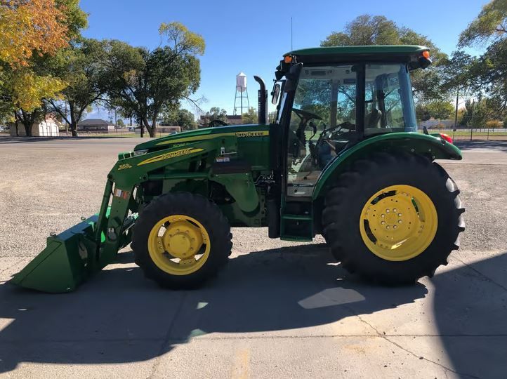 John Deere 5085E Tractor