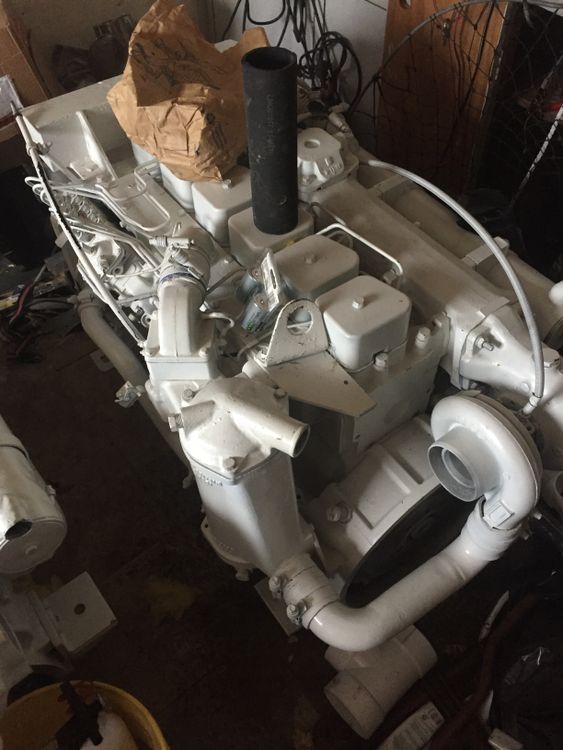 Cummins 6bta 300hp diesel marine engine