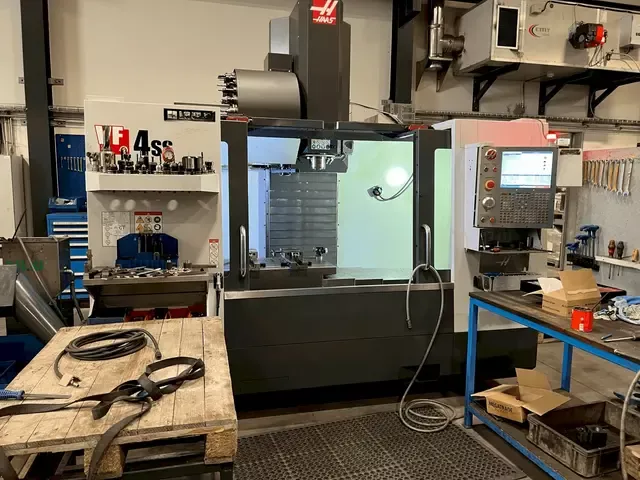 Haas VF-4SS 3 Axis