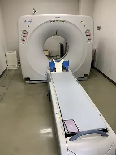 Toshiba Asteion Super 4 Slice CT Scanner