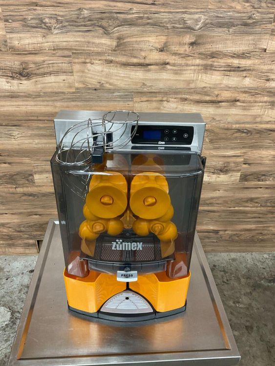 Zumex Essential Pro Citrus Juicer