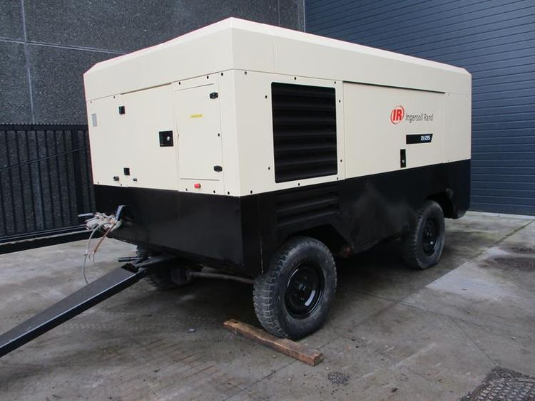Ingersoll Rand 21 / 215 - N 2004 Capacity 21.5 m³/min