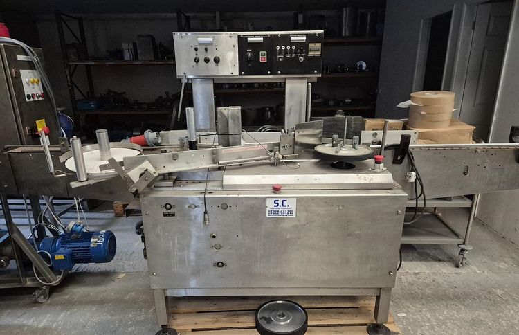 Newman 5FL automatic wraparound labelling machine