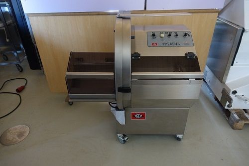 Treif Pegasus bread slicer