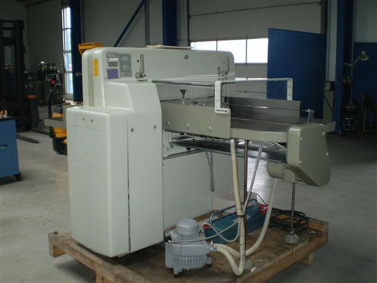 Polar 76 EM. Guillotine Machine