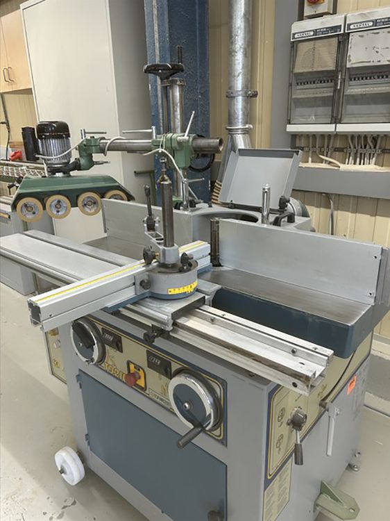 Topmaster T 92 ic Swivel milling machine