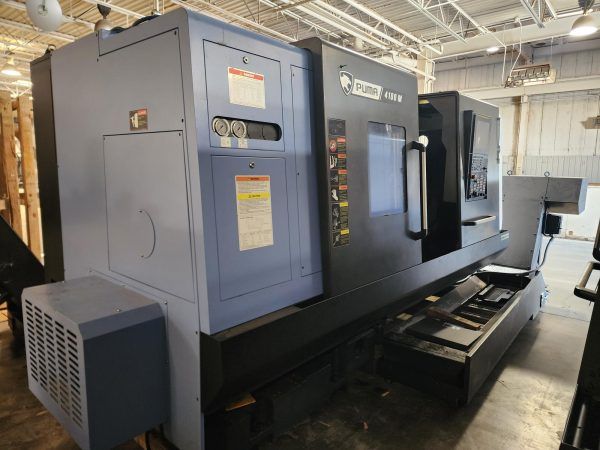 Doosan CNC control Fanuc Series i 2,000 RPM PUMA 4100MB 3 Axis