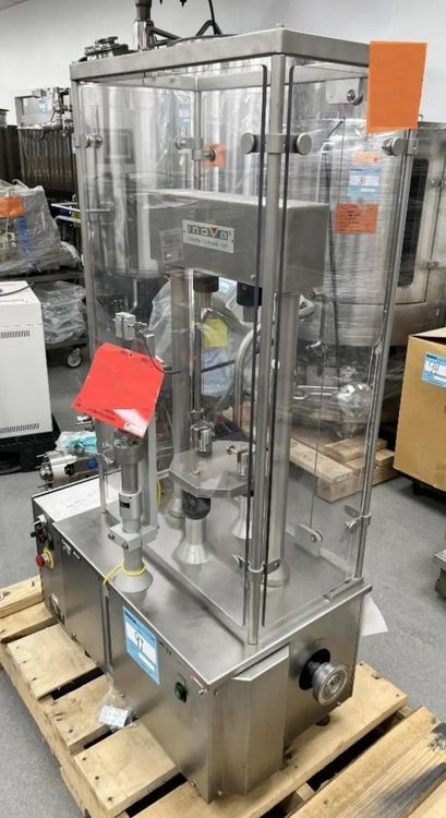 Inova HFM 3002, Liquid Filling Machine