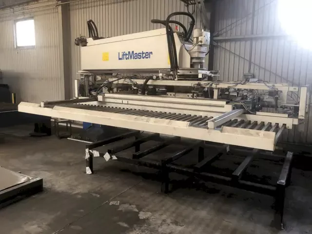 Trumpf Trulaser 5040 Fiber SIEMENS     Model: Sinumerik 840 D