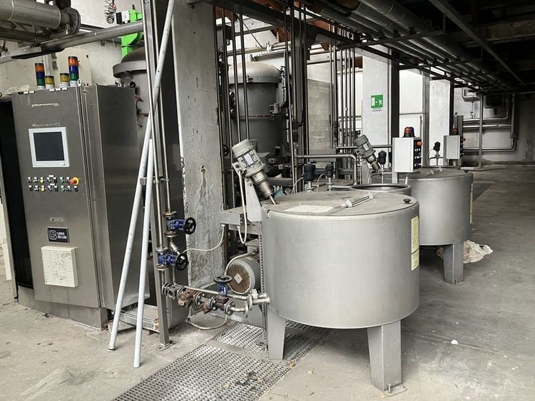 Loris Bellini Bobbins/Tops dyeing plant