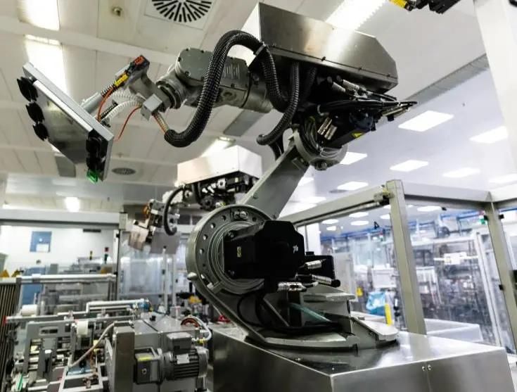 Kuka (V) KRC1 Palletiser