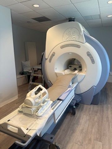 GE Signa HDXT 1.5T MRI