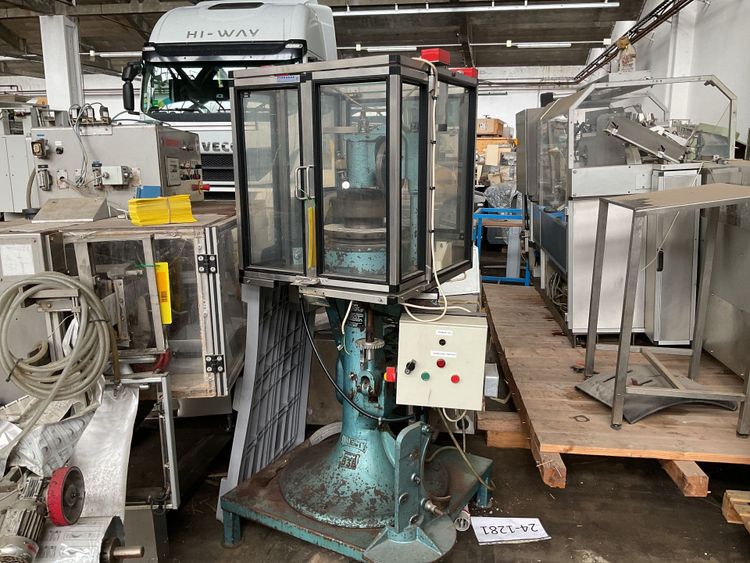 Manesty B3B Rotating Tablet Press