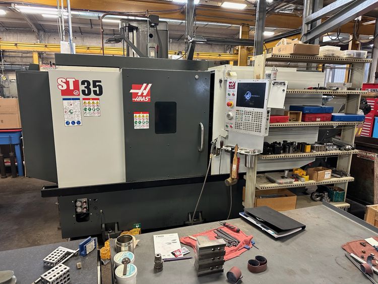 Haas Haas CNC Control with 15" Color LCD Monitor 3200 rpm ST-35 2 Axis