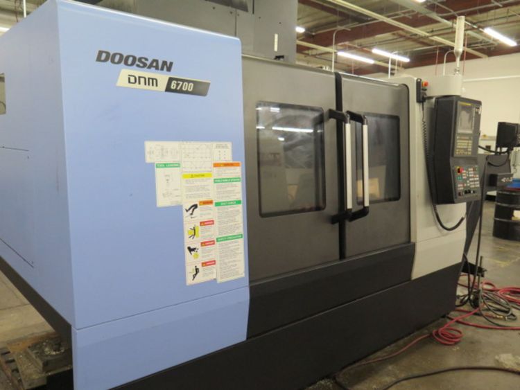 Doosan DNM-6700 3 Axis