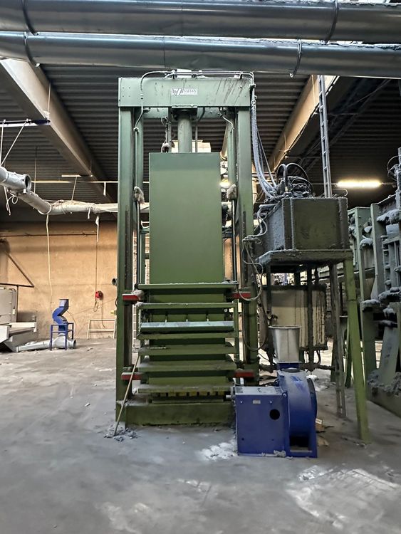 Valvan complete fiber baling press