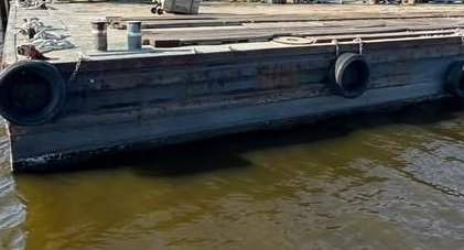 Hydraulic Spud Barge