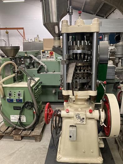 MASQUE 18-Station Tablet Press