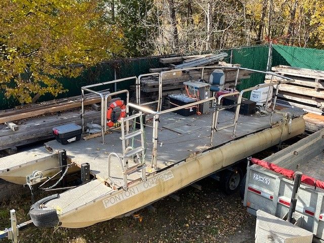 24′ x 8′ Pontoon Work Barge w/Trailer