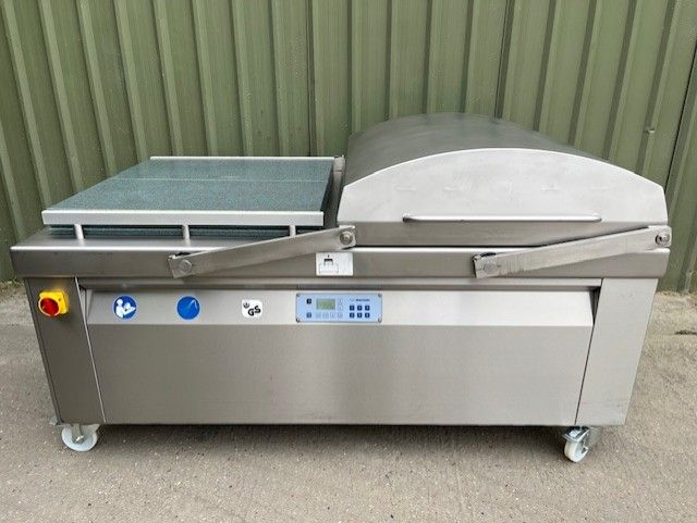 Multivac C550    double vacuum chamber machine.