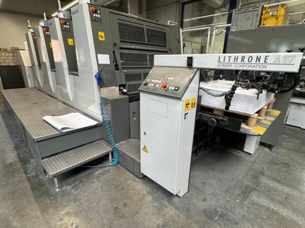 Komori LA-437 640 × 940 mm