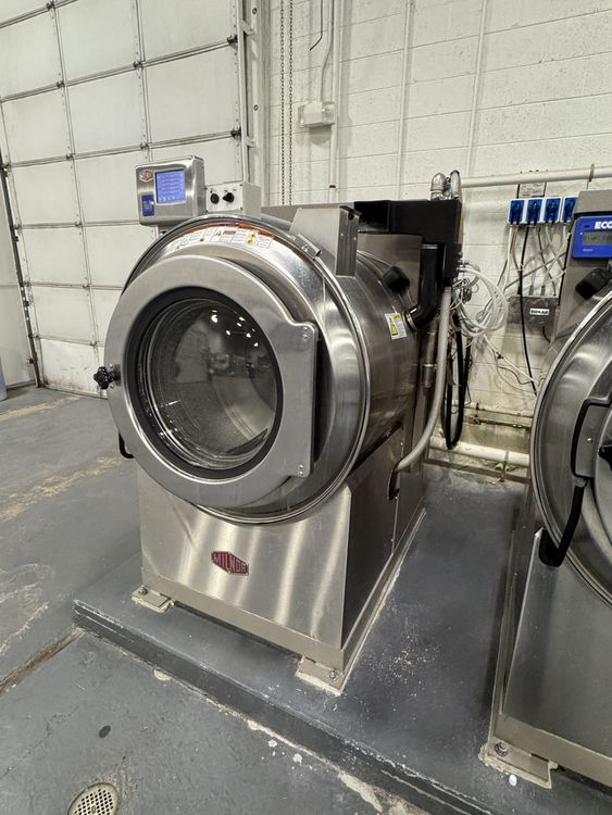 Milnor 36021V5Z Washer Extractors