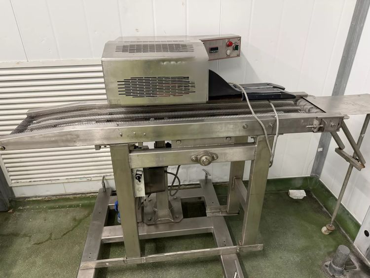 Saxon Hot Air Bag Sealer and Conveyor