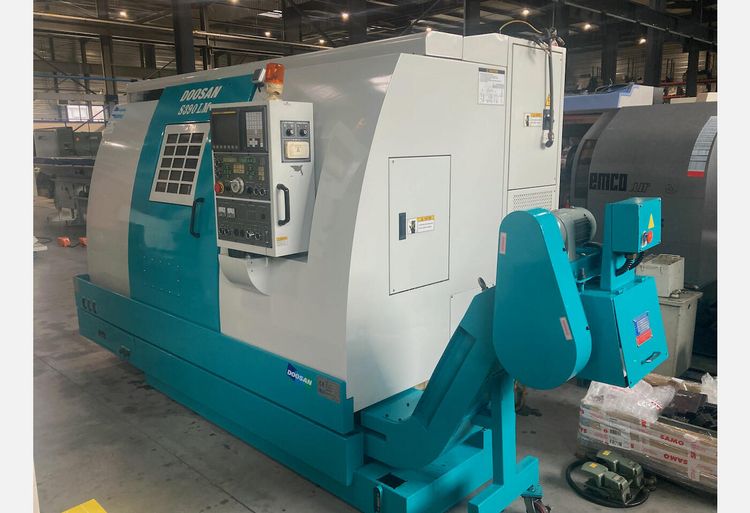 Doosan CN FANUC 21T 3500 RPM S390 LM 2 Axis