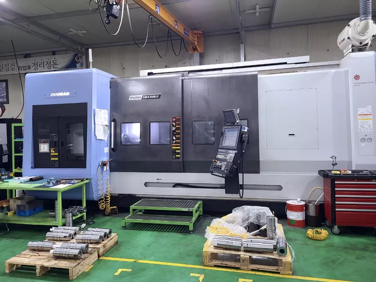 Doosan FANUC 31i-B5 CNC control 2,500 RPM PUMA SMX3100LS 3 Axis