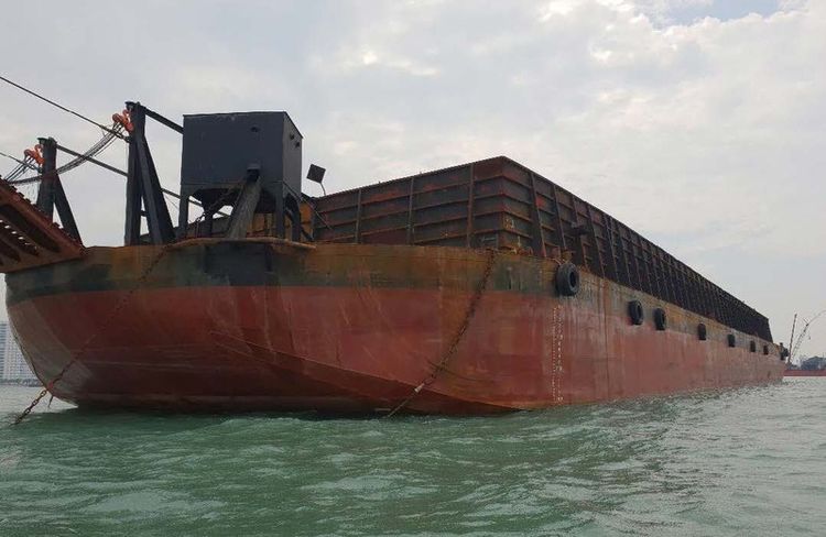 NANTONG TIAN SHENG GANG SHIPYARD  320 x 80ft 8700mt DWT Deck/Binwall Barge