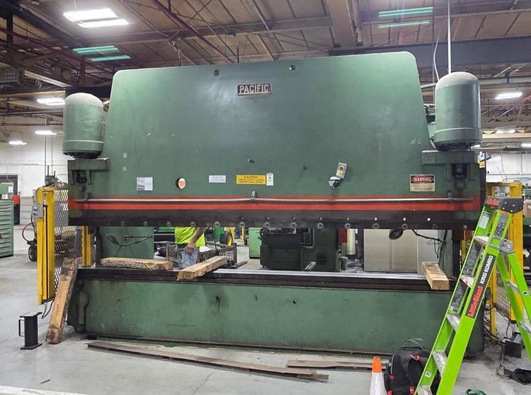 Pacific K300-16  300 TON