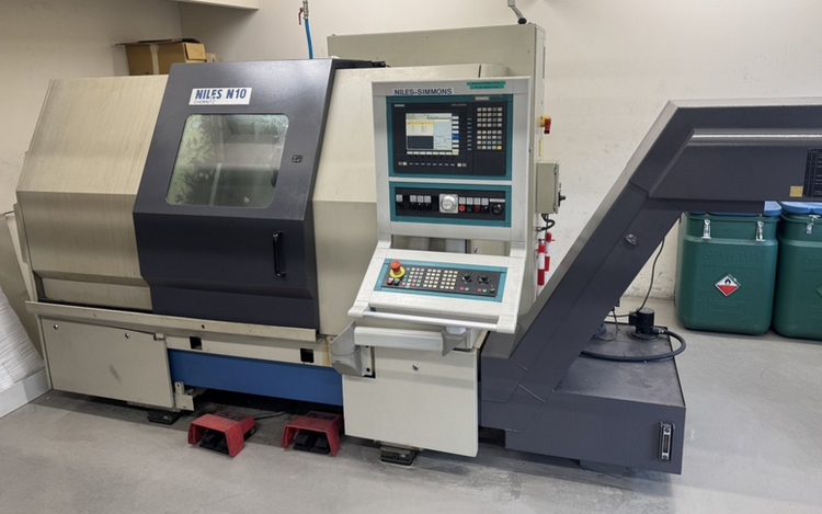 Niles, Simmons SIEMENS SINUMERIK 840D 4,000 RPM -N10/630 2 Axis