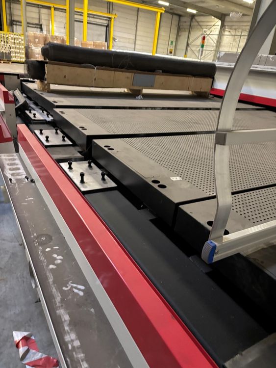 Chinese made Laser cutting and engraving machine