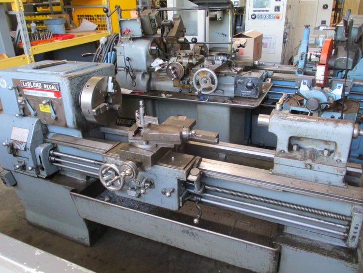 Leblond ENGINE LATHE 1,000 RPM 19" Regal