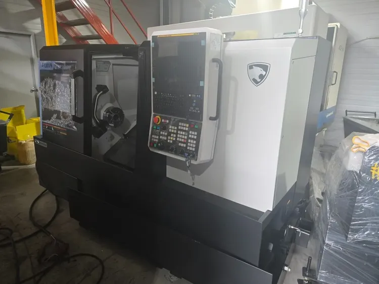Doosan FANUC Series I Plus CNC Color Control 4,500 RPM DN SOLUTIONS PUMA DNT 2100M 3 Axis