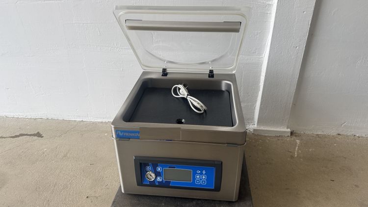 Henkovac T4 Vacuum Machine
