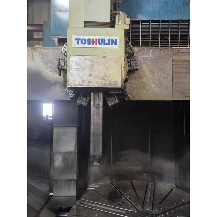 TOS SKS 25   Maximum Turning Diameter: 2900 mm