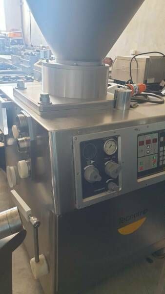 Tecnotrip VACUUM FILLING MACHINE