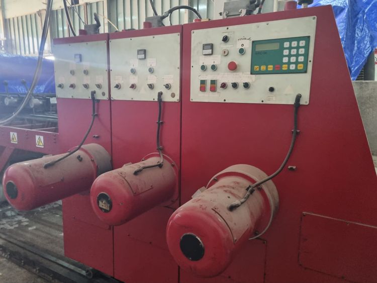 M & M Mediterranea de Maquinaria M&M WRC 98 1150-1600 pizza box machine 1150-1600mm