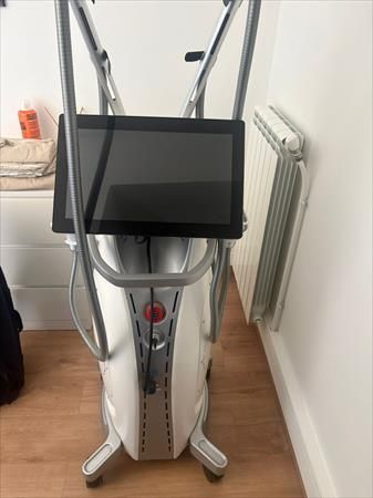 Ultimate 360 2-arm Cryolipolysis machine