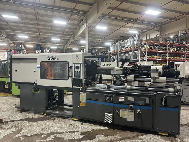 Cincinnati Milacron VT220-17 220 T